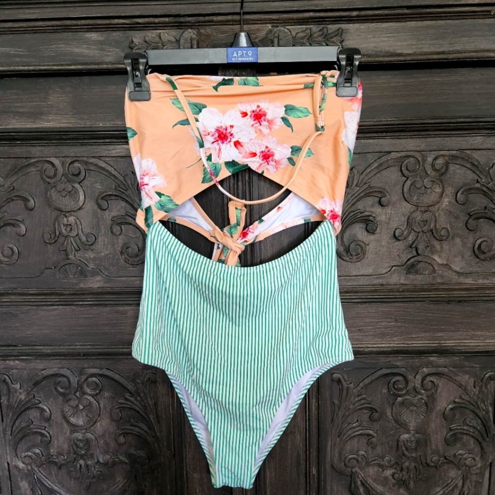 Cupshe 1 piece size medium